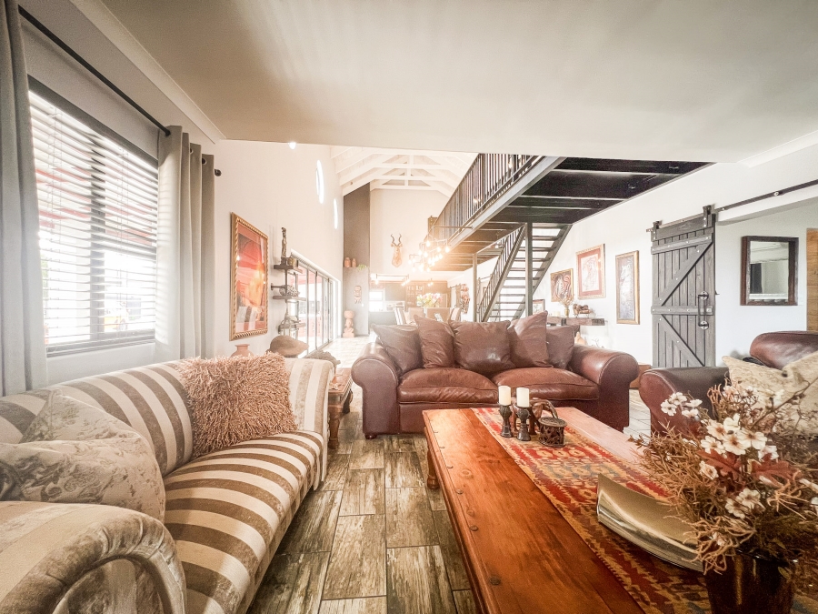 5 Bedroom Property for Sale in Myburgh Park Western Cape